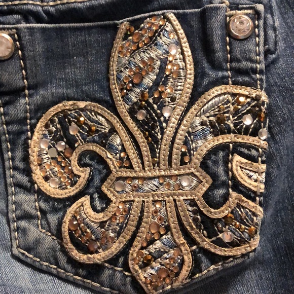 Rare Miss Me Mid-Rise Boot Jean Shorts Gold Highlights - Picture 6 of 9